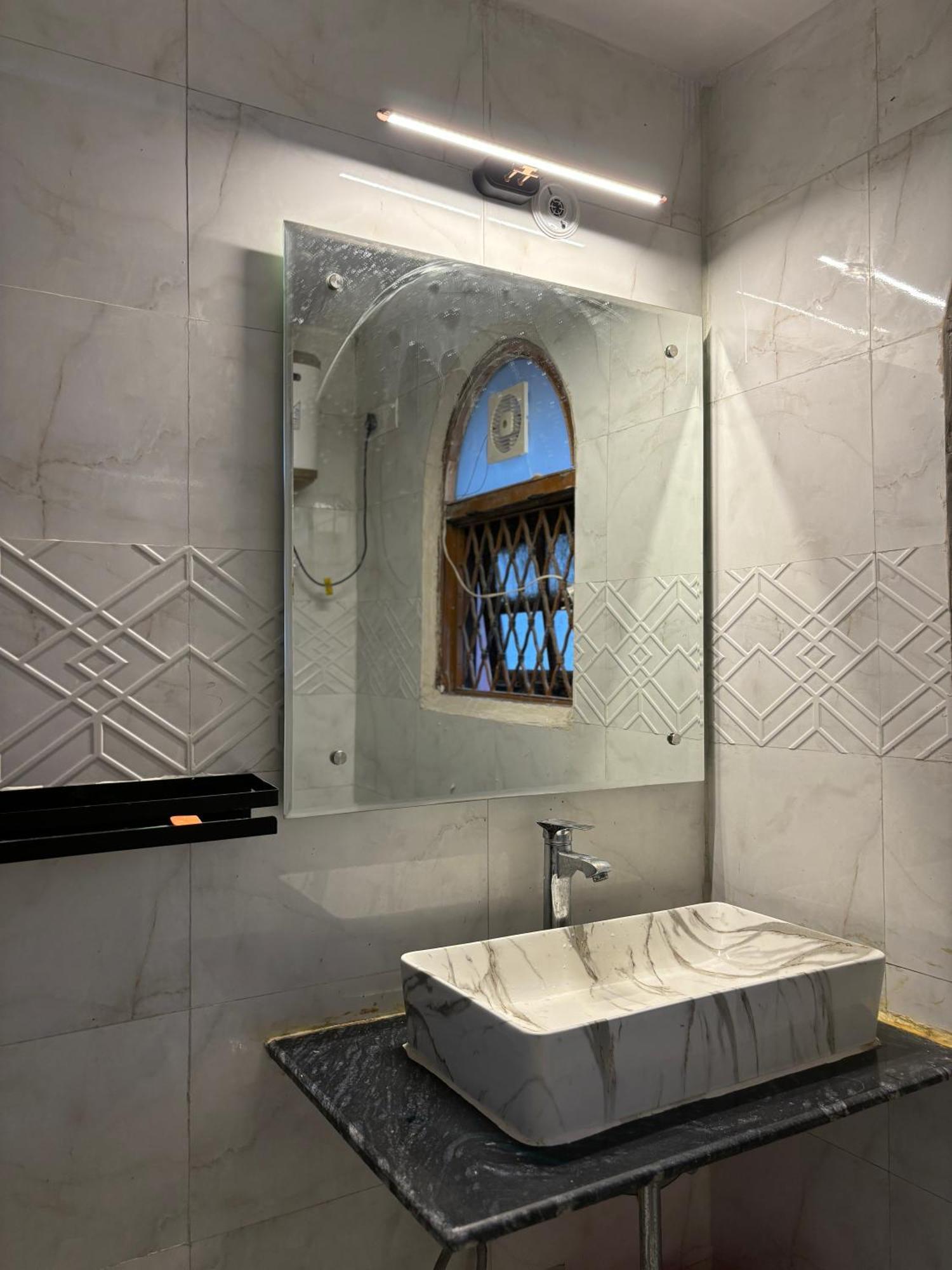 Atharva'S Homestay By Goaround Homes - Nehru Enclave Metro, South Delhi New Delhi Exterior foto