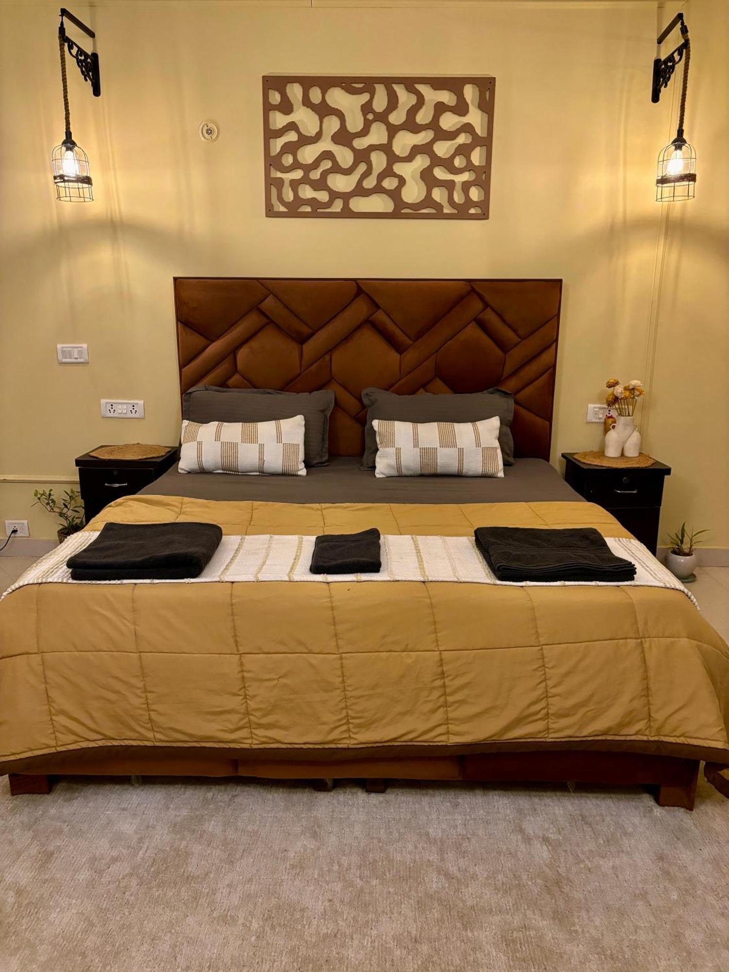 Atharva'S Homestay By Goaround Homes - Nehru Enclave Metro, South Delhi New Delhi Exterior foto