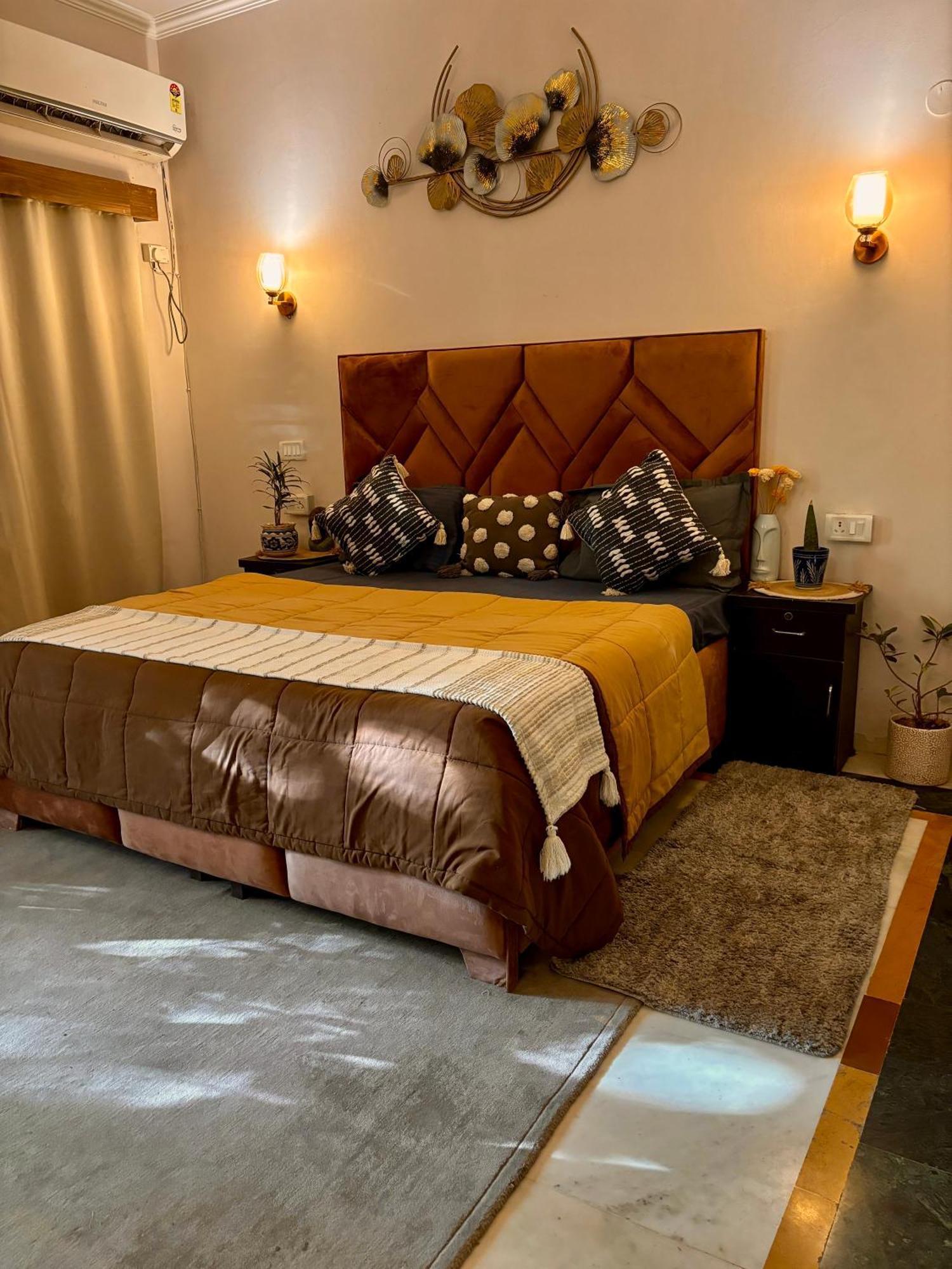 Atharva'S Homestay By Goaround Homes - Nehru Enclave Metro, South Delhi New Delhi Exterior foto