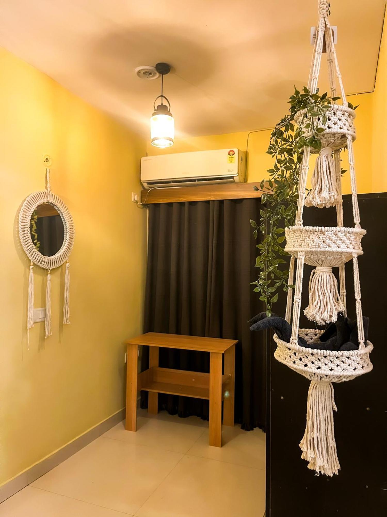 Atharva'S Homestay By Goaround Homes - Nehru Enclave Metro, South Delhi New Delhi Exterior foto