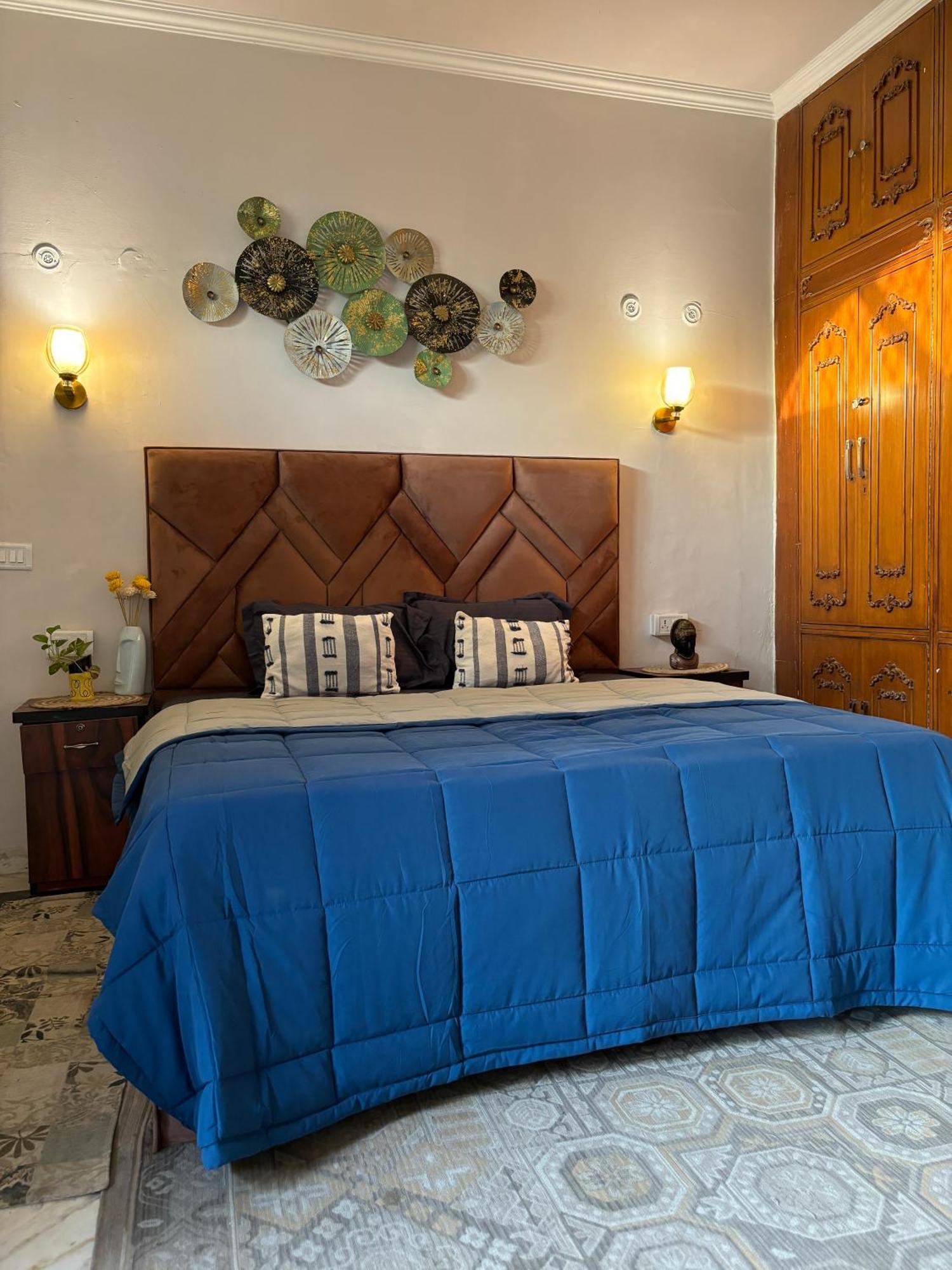Atharva'S Homestay By Goaround Homes - Nehru Enclave Metro, South Delhi New Delhi Exterior foto