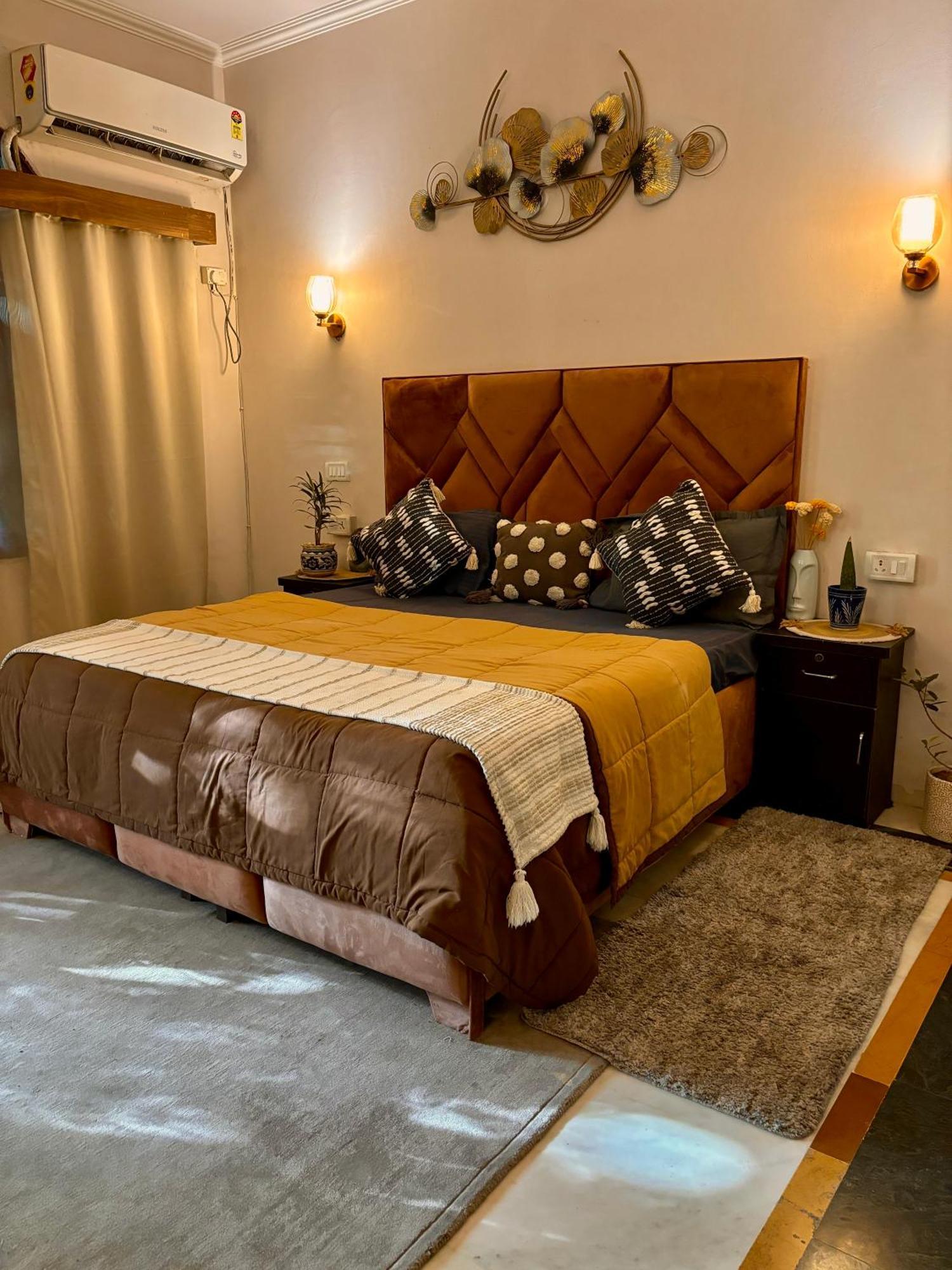 Atharva'S Homestay By Goaround Homes - Nehru Enclave Metro, South Delhi New Delhi Exterior foto