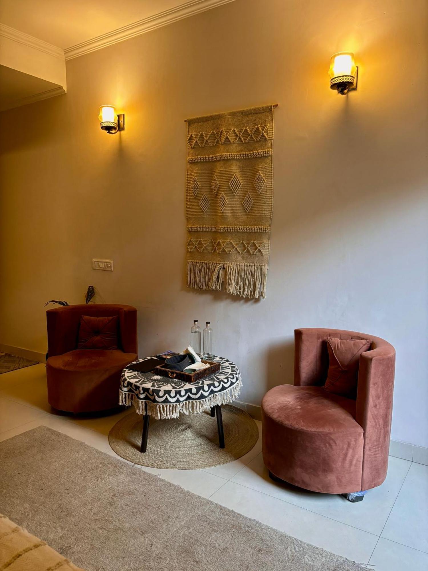 Atharva'S Homestay By Goaround Homes - Nehru Enclave Metro, South Delhi New Delhi Exterior foto