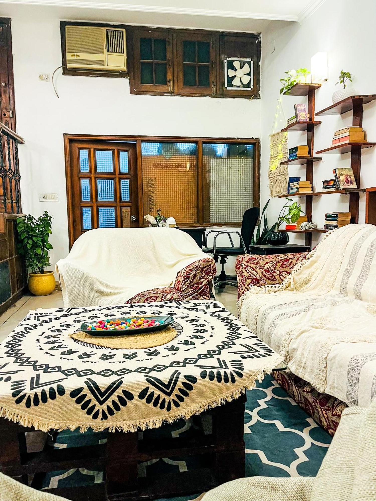Atharva'S Homestay By Goaround Homes - Nehru Enclave Metro, South Delhi New Delhi Exterior foto